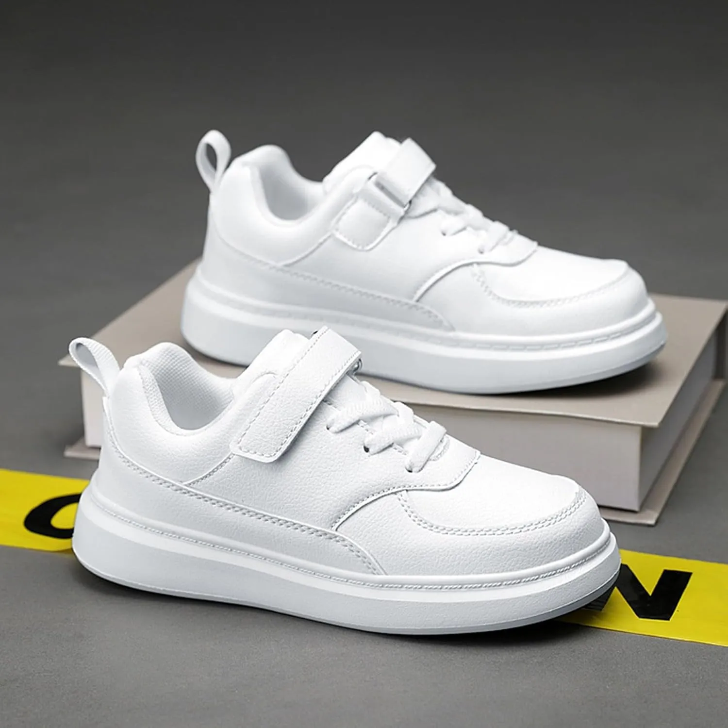 Boys Girls Leather Sneakers Casual Lightweight Tennis School Walking Shoes for Kids Comfort Outdoor Walking Shoes