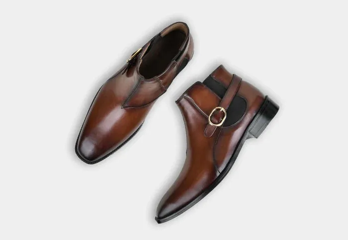 MEN BUCKLE BOOTS IN MID-BROWN
