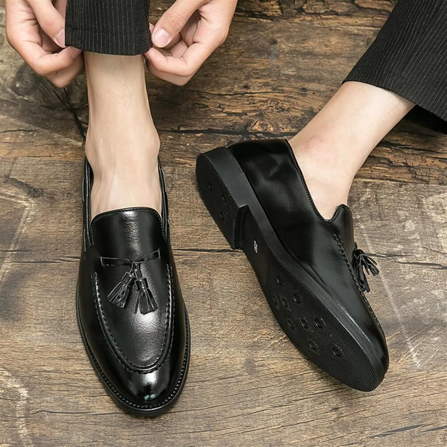 Men's Fashion Retro Tassel Loafers Slip-On Low-Top Casual Business Walking Shoes Comfortable Round Toe Dress Shoes for Men
