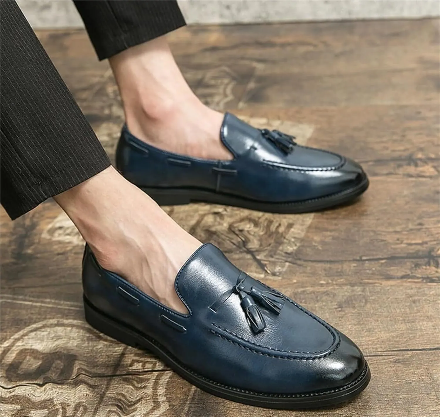 Men's Fashion Retro Tassel Loafers Slip-On Low-Top Casual Business Walking Shoes Comfortable Round Toe Dress Shoes for Men