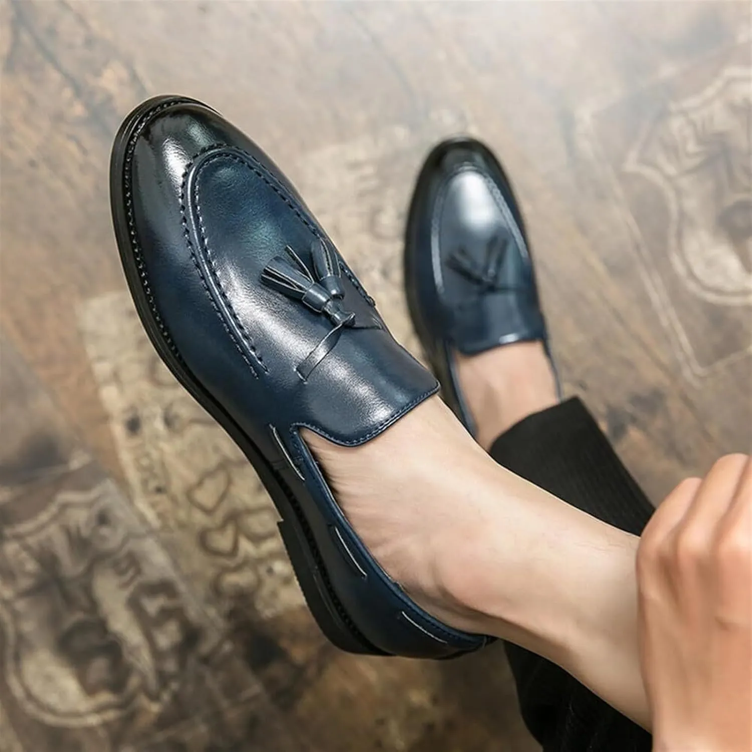 Men's Fashion Retro Tassel Loafers Slip-On Low-Top Casual Business Walking Shoes Comfortable Round Toe Dress Shoes for Men