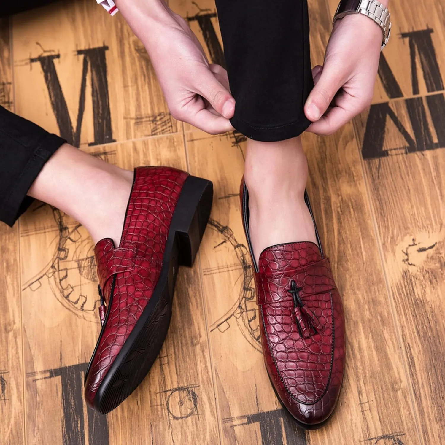 Men's Leather Print Dress Loafers with Tassel Decor Fashion Classic Point Toe Handmade Slip-on Penny Loafer Low Top Non-Slip Luxury Business Formal Shoes