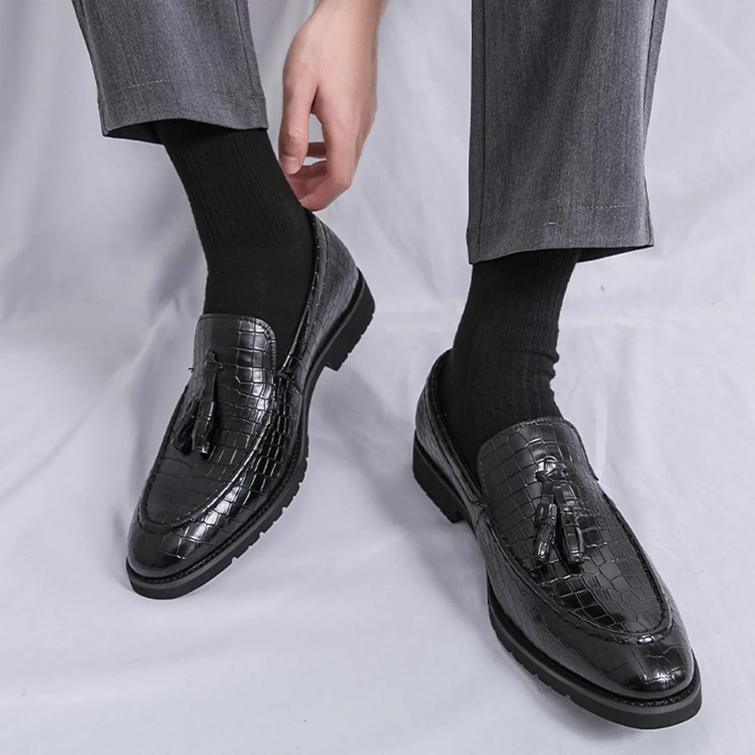 Men'S Leather Stone Pattern Tassel Slip-On Loafers,Fashion Pointed Toe Comfortable Low Top Non-Slip Dress Shoes,for Wedding Party Formal