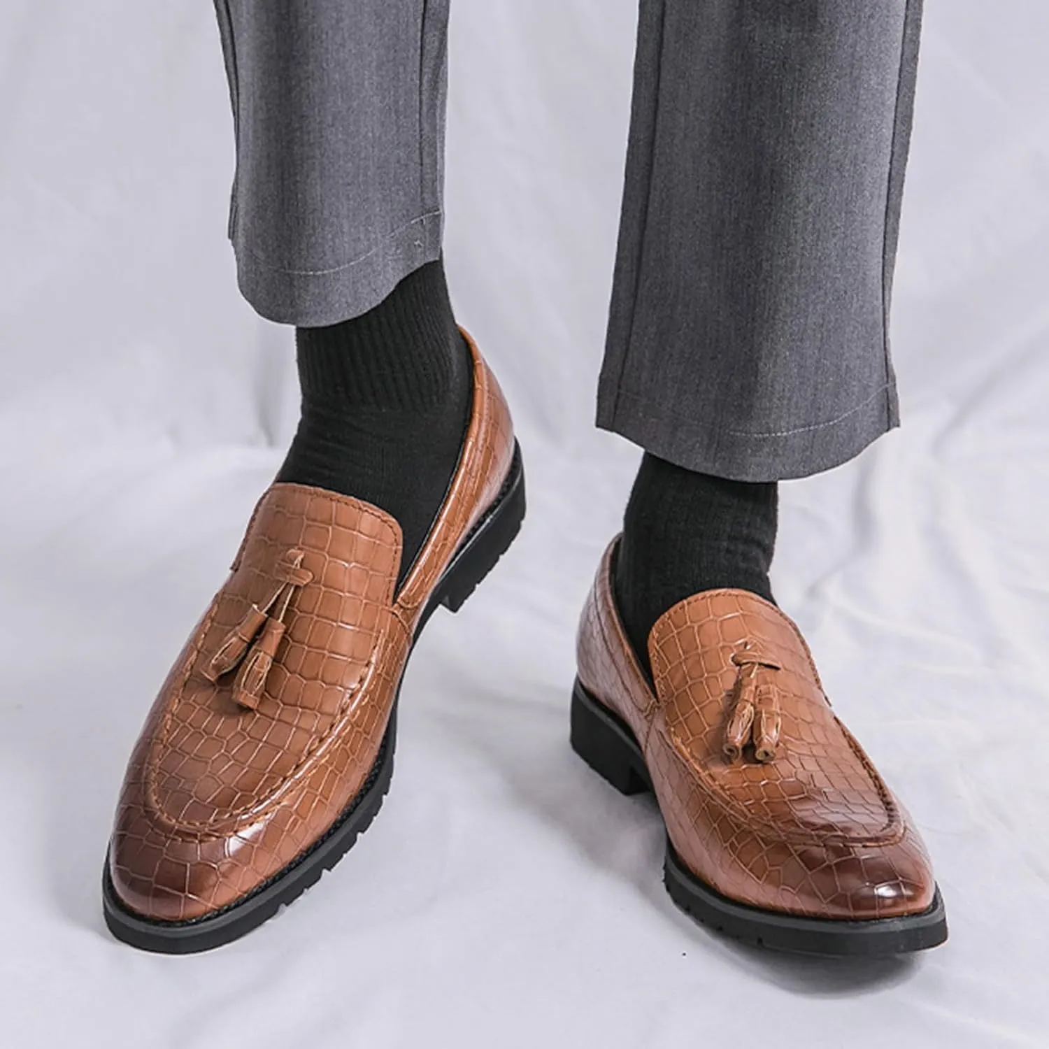 Men'S Leather Stone Pattern Tassel Slip-On Loafers,Fashion Pointed Toe Comfortable Low Top Non-Slip Dress Shoes,for Wedding Party Formal
