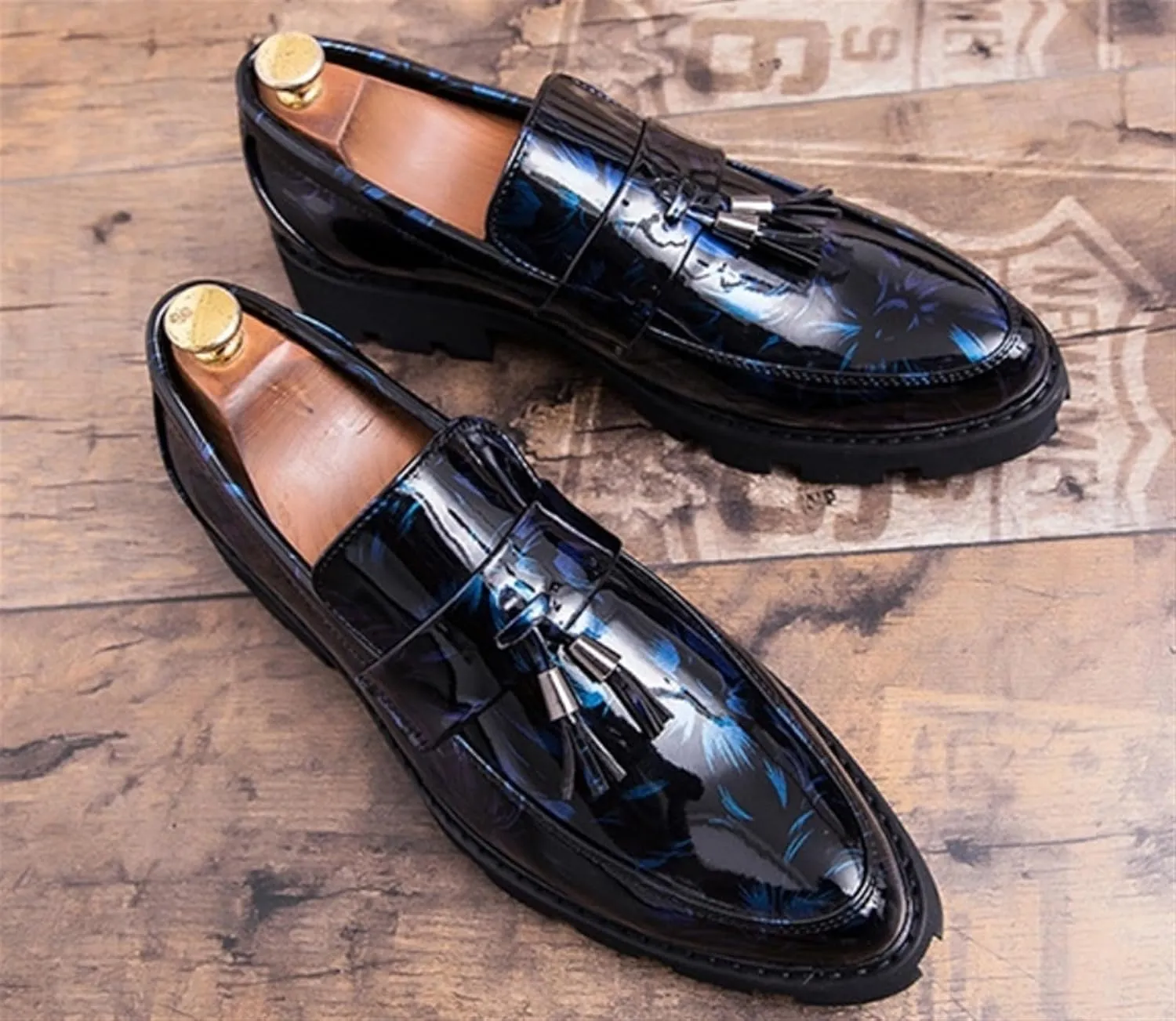 Men's Patent Leather Tassel Loafers Slip-On Formal Business Dress Shoes Lug Sole Fashion Pointed Toe Walking Casual Shoes for Prom Dating Wedding