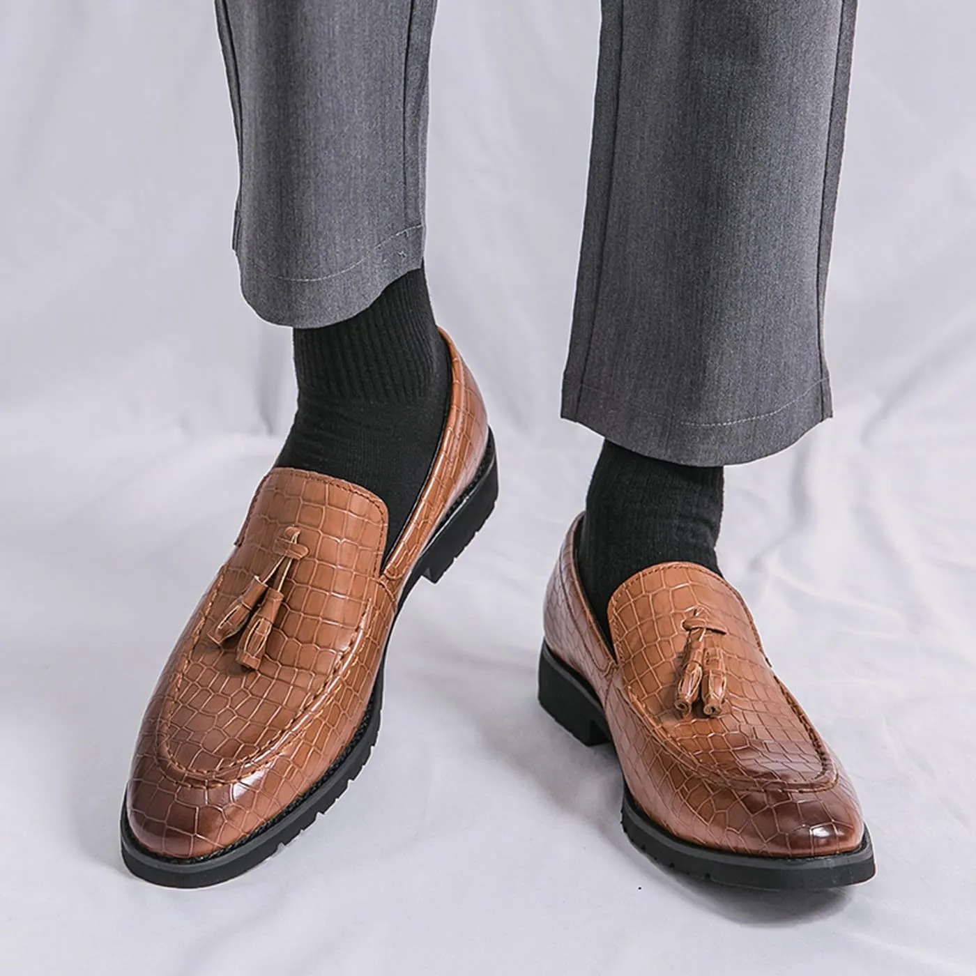 Santimon Mens Loafers Formal Dress Slip On Fashion Casual Summer Shoes Wedding Business Leather Tassel Loafers for Men