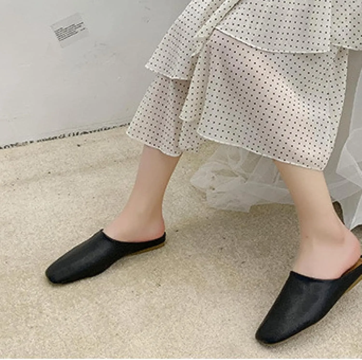 Women's Mule Slippers Comfortable PU Leather Square Head Low Heel Girl Backless Walking Women's Loafer Sandals