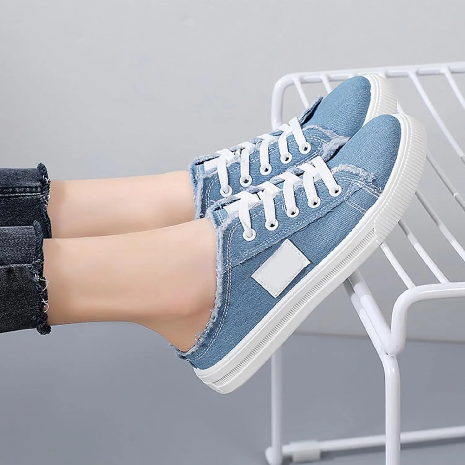 Women's Slip on Canvas Shoes Low Top Casual Walking Shoes Fashion Comfortable Non Slip Sneakers Summer Dressy Flat Shoe Lightweight Outdoor Sneaker