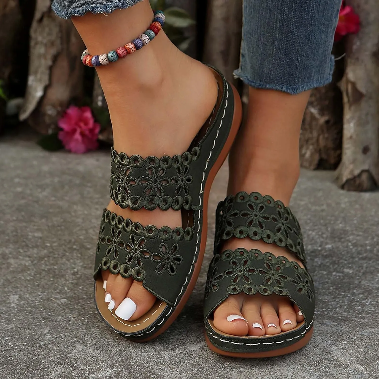 Women's Soft Sole Flat Shoes Casual Large Size Solid Hollow Sandals Drag Beach Slope Sandals with Arch Support