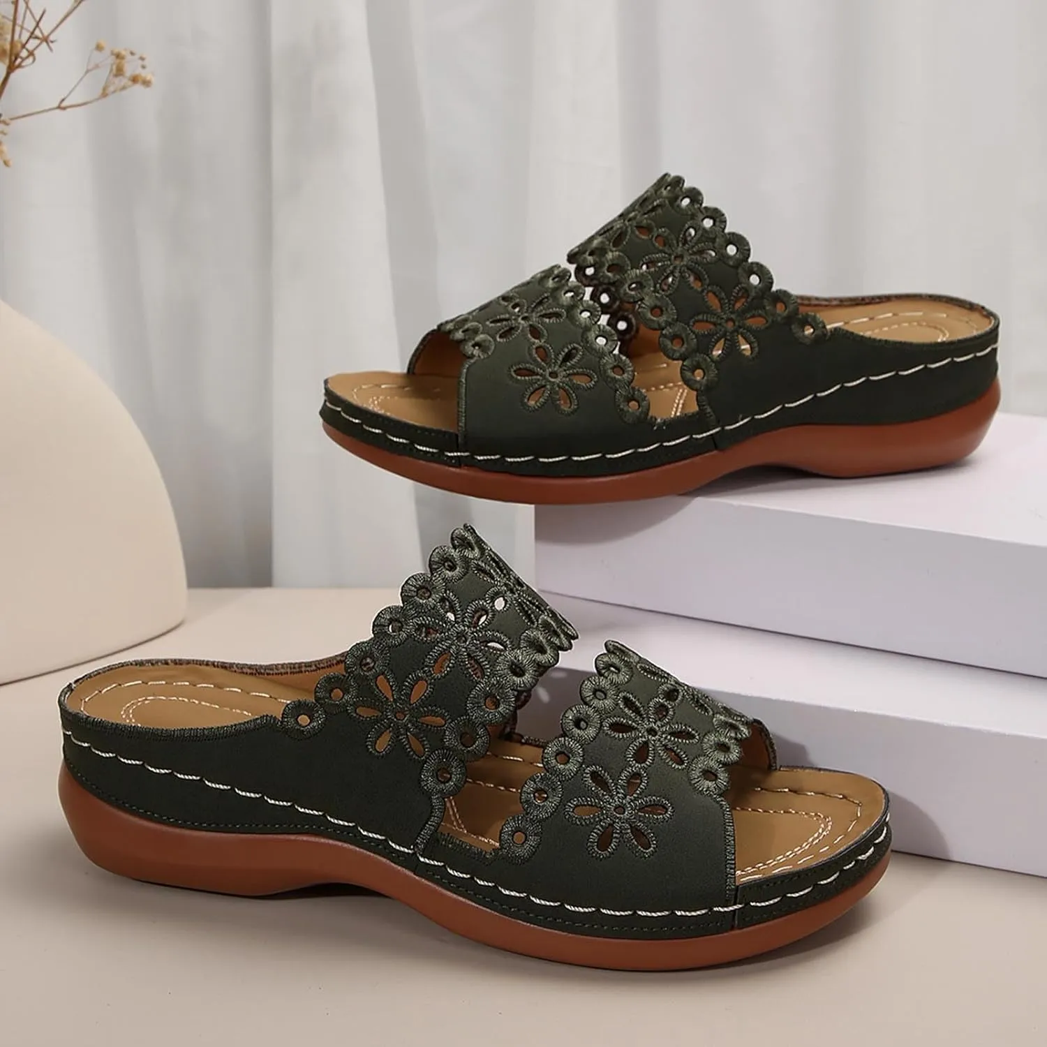Women's Soft Sole Flat Shoes Casual Large Size Solid Hollow Sandals Drag Beach Slope Sandals with Arch Support
